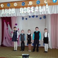 Шэсце да помніка загінуўшым воінам