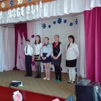 Шэсце да помніка загінуўшым воінам