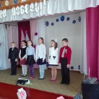 Шэсце да помніка загінуўшым воінам