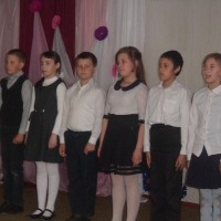Шэсце да помніка загінуўшым воінам