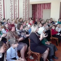 Шэсце да помніка загінуўшым воінам