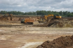 Лукашенко и Гуцериев заложили капсулу на месте строительства горно-обогатительного комплекса