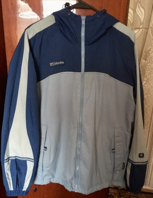 Продам куртку-ветровку(Columbia)