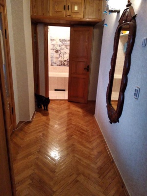 Продам трехкомнатную квартиру