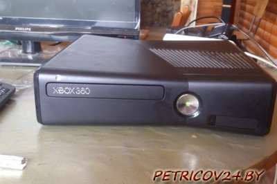 Продам Иксбокс 360 с 11 игровыми дисками