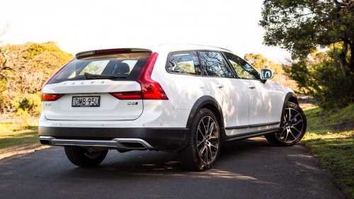 Volvo V90 Cross Country (2017)