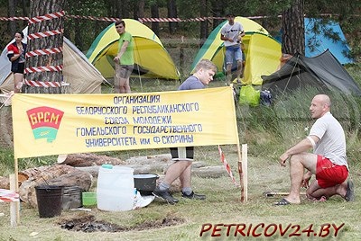 В Гомельском районе 20 июля начал работу открытый туристический слет "Студенческая жара-2015"