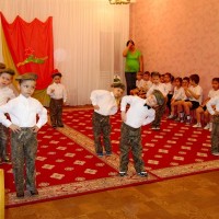 Дедушки и папы - бравые солдаты
