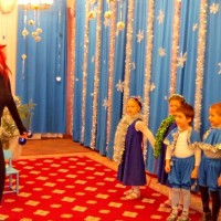 Музыкально-фольклорный праздник "Мы зимой на святки запоем колядки"