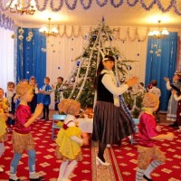 Музыкально-фольклорный праздник "Мы зимой на святки запоем колядки"