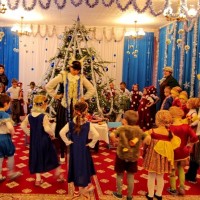Музыкально-фольклорный праздник "Мы зимой на святки запоем колядки"