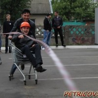 Гонки на магазинных тележках -1775