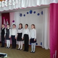 Шэсце да помніка загінуўшым воінам