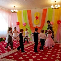 Весенние праздники "Тепло сердец любимых мам"