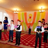 Весенние праздники "Тепло сердец любимых мам"