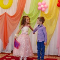 Весенние праздники "Тепло сердец любимых мам"
