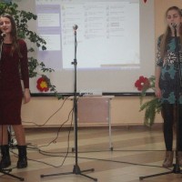 Шоу-программа “Цудоўнай палавіне прысвячаецца”