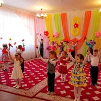 Весенние праздники "Тепло сердец любимых мам"