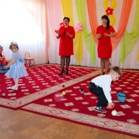 Весенние праздники "Тепло сердец любимых мам"