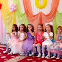 Весенние праздники "Тепло сердец любимых мам"