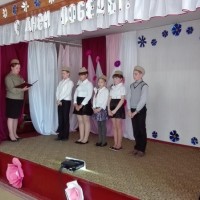 Шэсце да помніка загінуўшым воінам