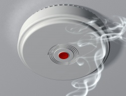 По инициативе МЧС разработан усовершенствованный автономный пожарный извещатель