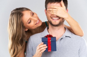 Подарок мужчине: удивить и порадовать